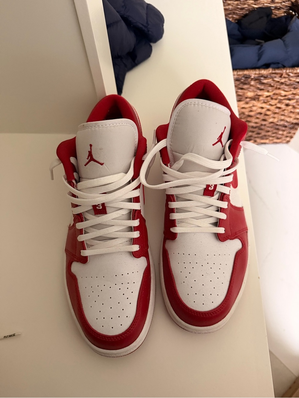 Nike Jordan Low-Top Sneakers - White & Red
